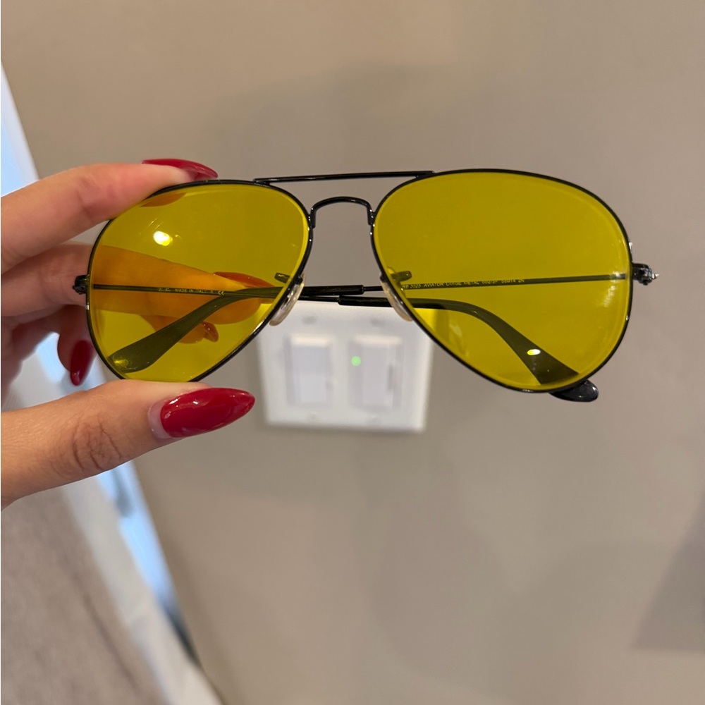 Ray-Ban Aviator Glasses with Yellow Lenses